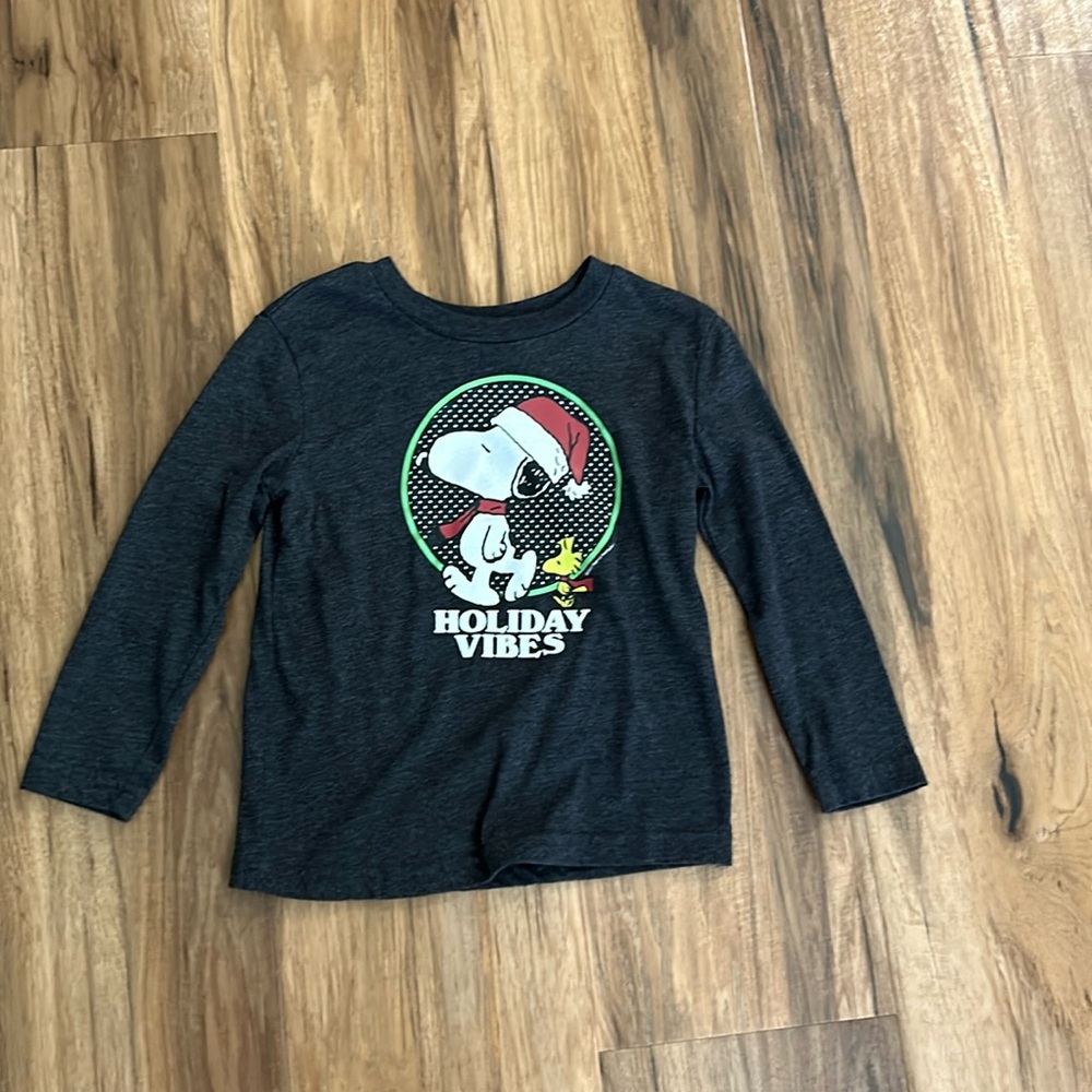 New without tags Snoopy holiday long sleeve tshirt